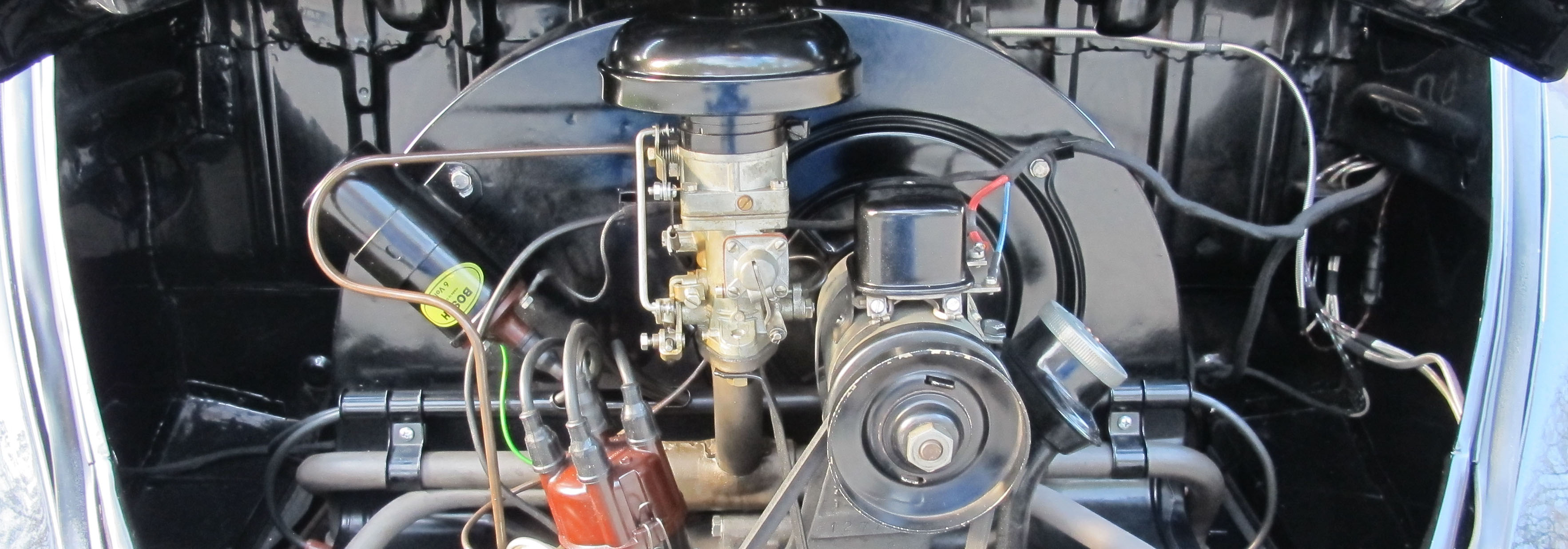 Der verbaute 30 PS Motor des VW Käfers ist komplett aus Neuteilen aufgebaut. 