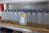 Posten destilliertes Wasser in 5-Liter-Kanister