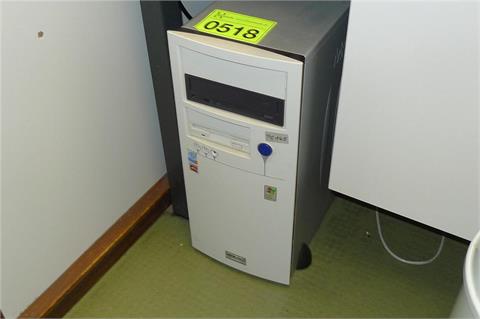Computer Anlage mit 19" Monitor