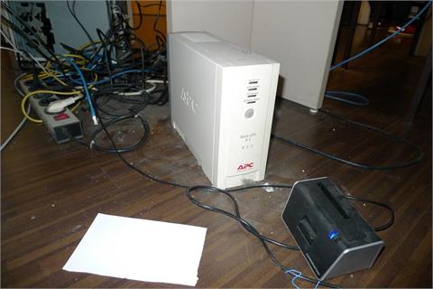 Unterbrechungsfreie Stromversorgung APC Back-UPS RS800