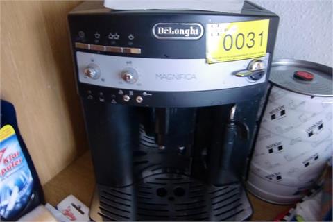 Kaffeevollautomat DeLonghi Magnifica ESAM 3000.B