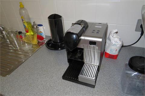 Kaffeepadmaschine Nespresso DeLonghi