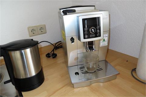 DELONGHI Kaffeevollautomat ECAM