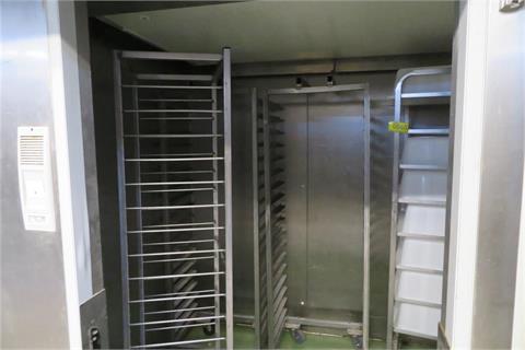 Inhalt rechte Kühlzelle 4 Edelstahlrollwagen
