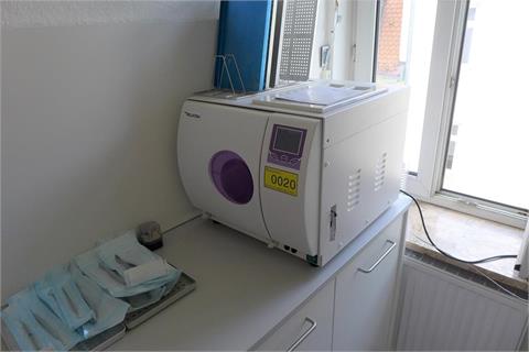 Autoclav VACUSTEAM Steam sterilizer Model CLASS B STE-16L-D