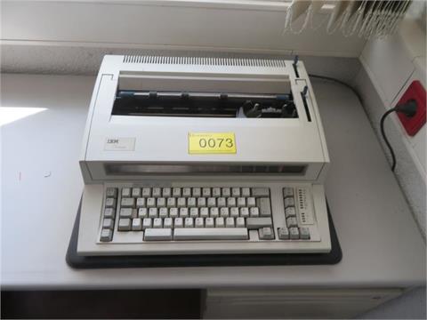 elektrische Schreibmaschine IBM 1000 by LEXMARK