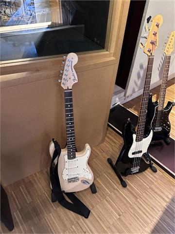 Fender E- Gitarre